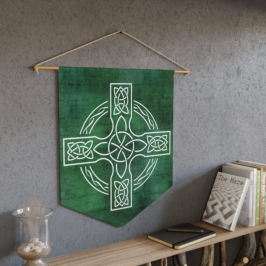 Celtic Cross Pennant Banner — Green Irish Knot Wall Flag